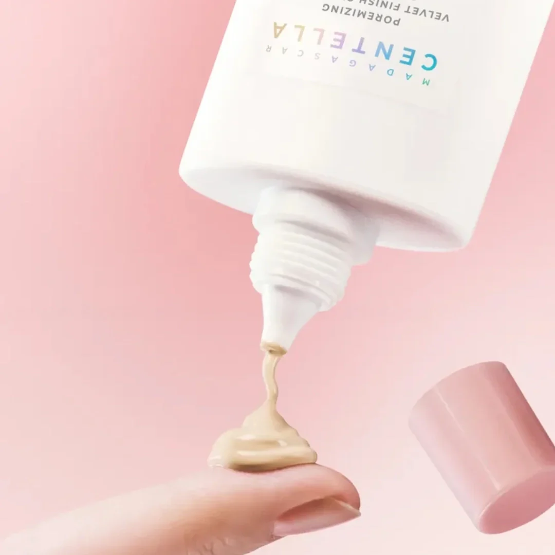 SKIN1004 – Crème solaire porémiante au fini velours à la centella de Madagascar SPF 50+ PA ++++ 50ML